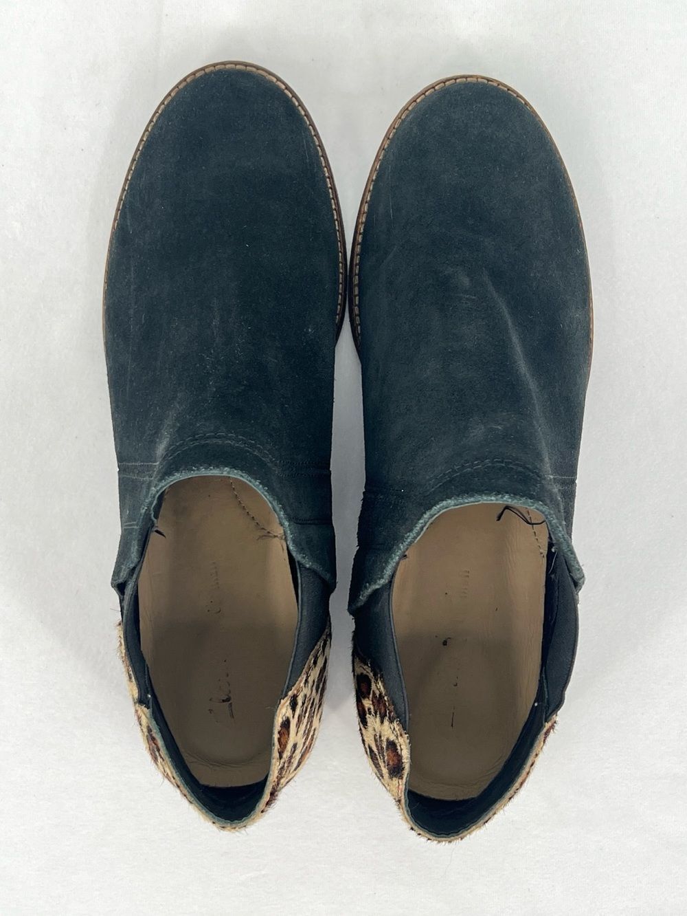 Clarks Black Suede Leopard Calf Hair Heel Chelsea Ankle Boots Size 9.5 - Picture 5 of 8